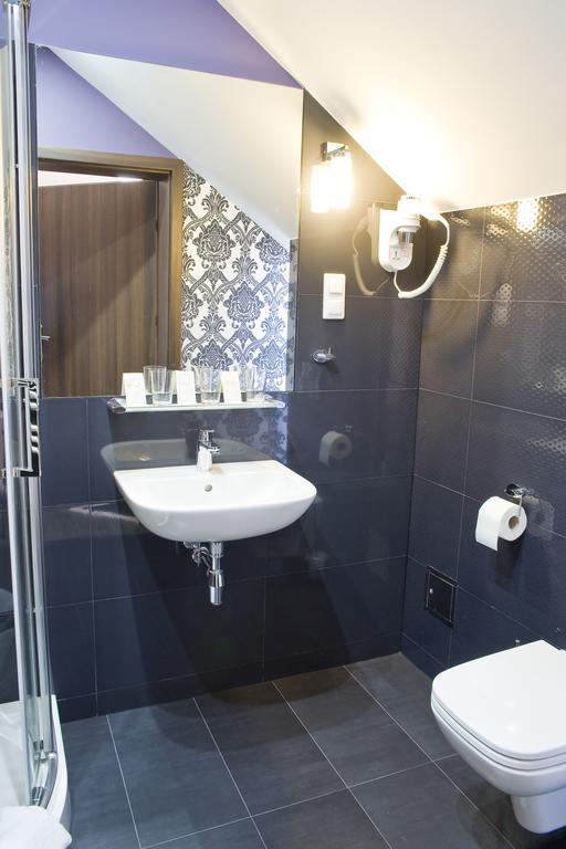 Hotel Gal Тарнув Экстерьер фото