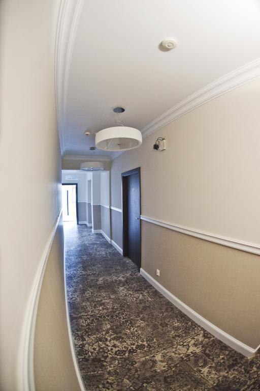 Hotel Gal Тарнув Экстерьер фото