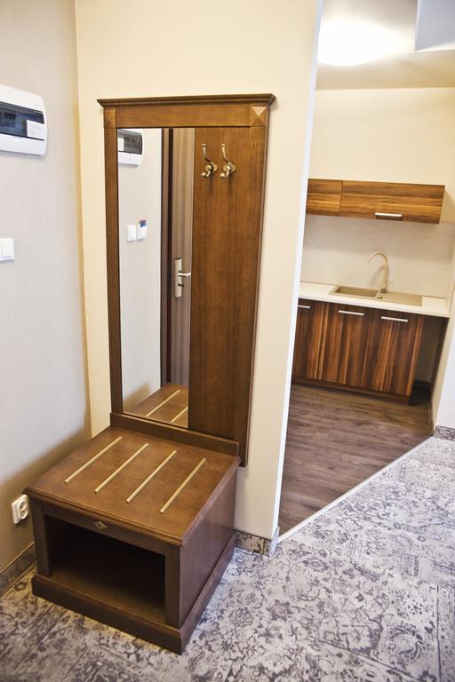 Hotel Gal Тарнув Экстерьер фото