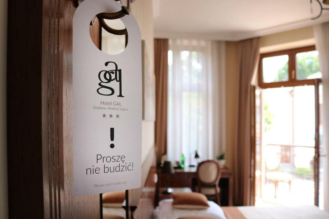 Hotel Gal Тарнув Экстерьер фото