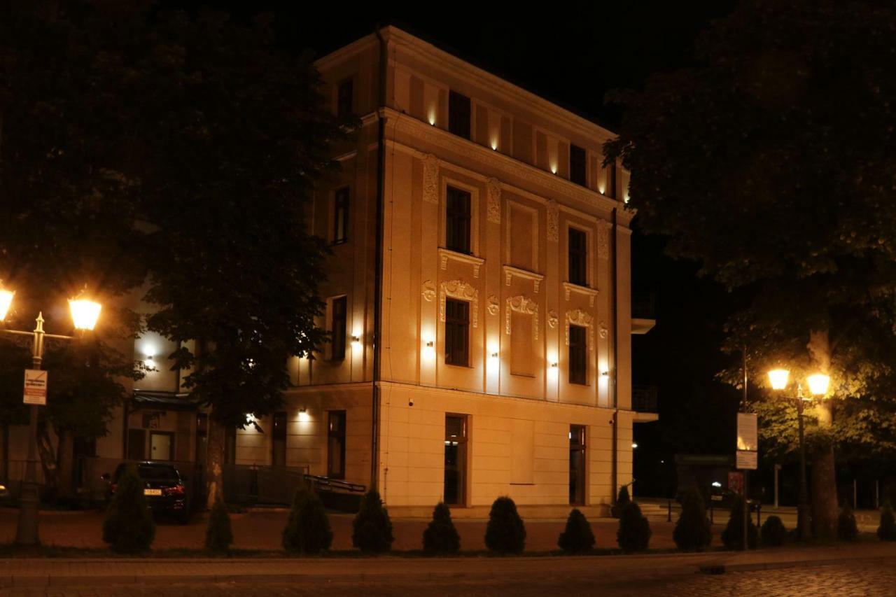 Hotel Gal Тарнув Экстерьер фото